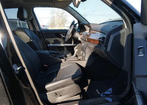 2010 Mercedes-Benz Glk 350 4Matic z USA, uszkodzony, nr VIN WDCGG8HB2AF458307